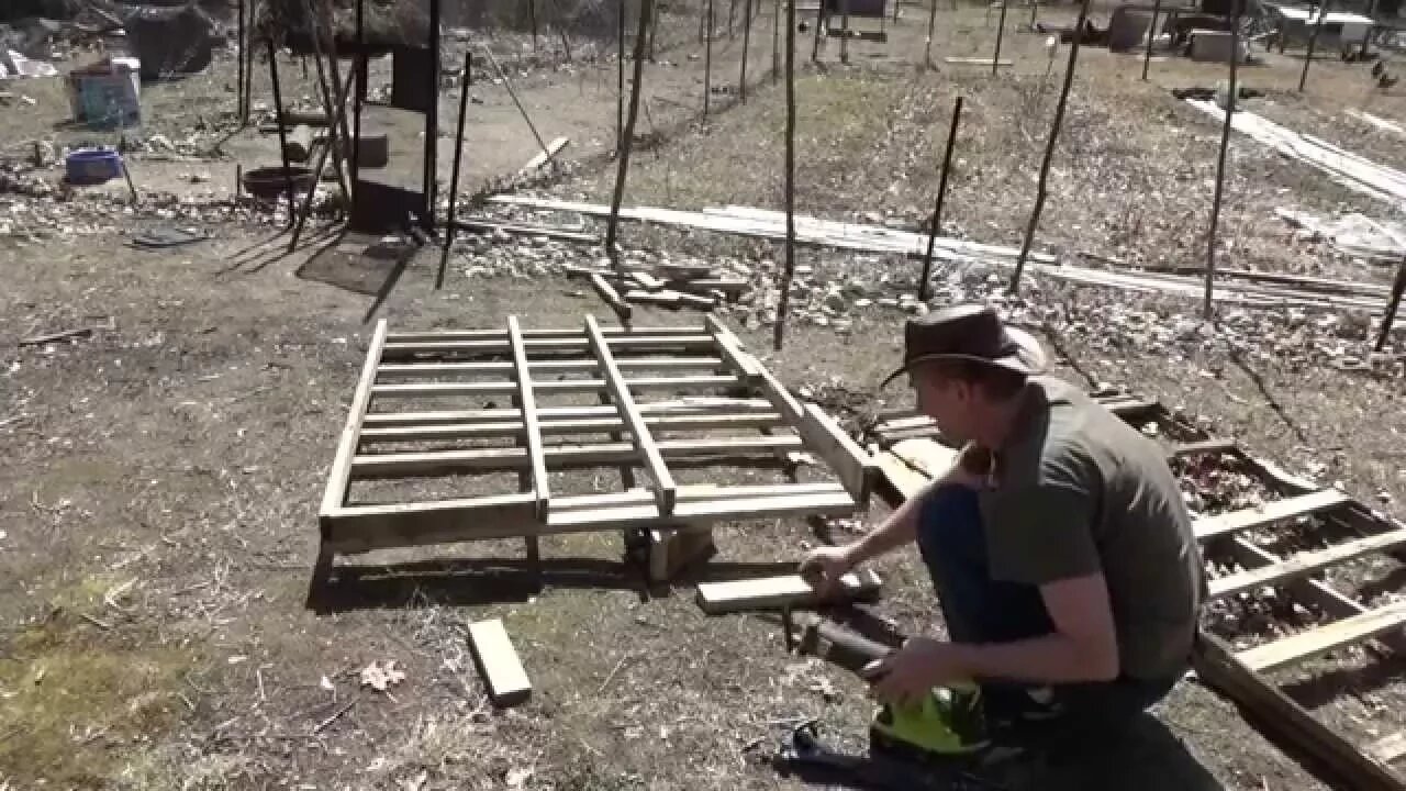 Preparing Wood Pallets To Build A Simple A Frame Chicken Tractor