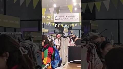 Día 2 en la #FeriaTrueque en Falabella Costanera. Hoy llenisimo, #Falabella #FalabellaCostanera