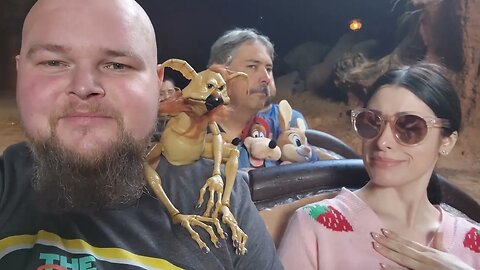 One Last Splash with Krista, Tom, & Zort | Splash Mountain Last Day