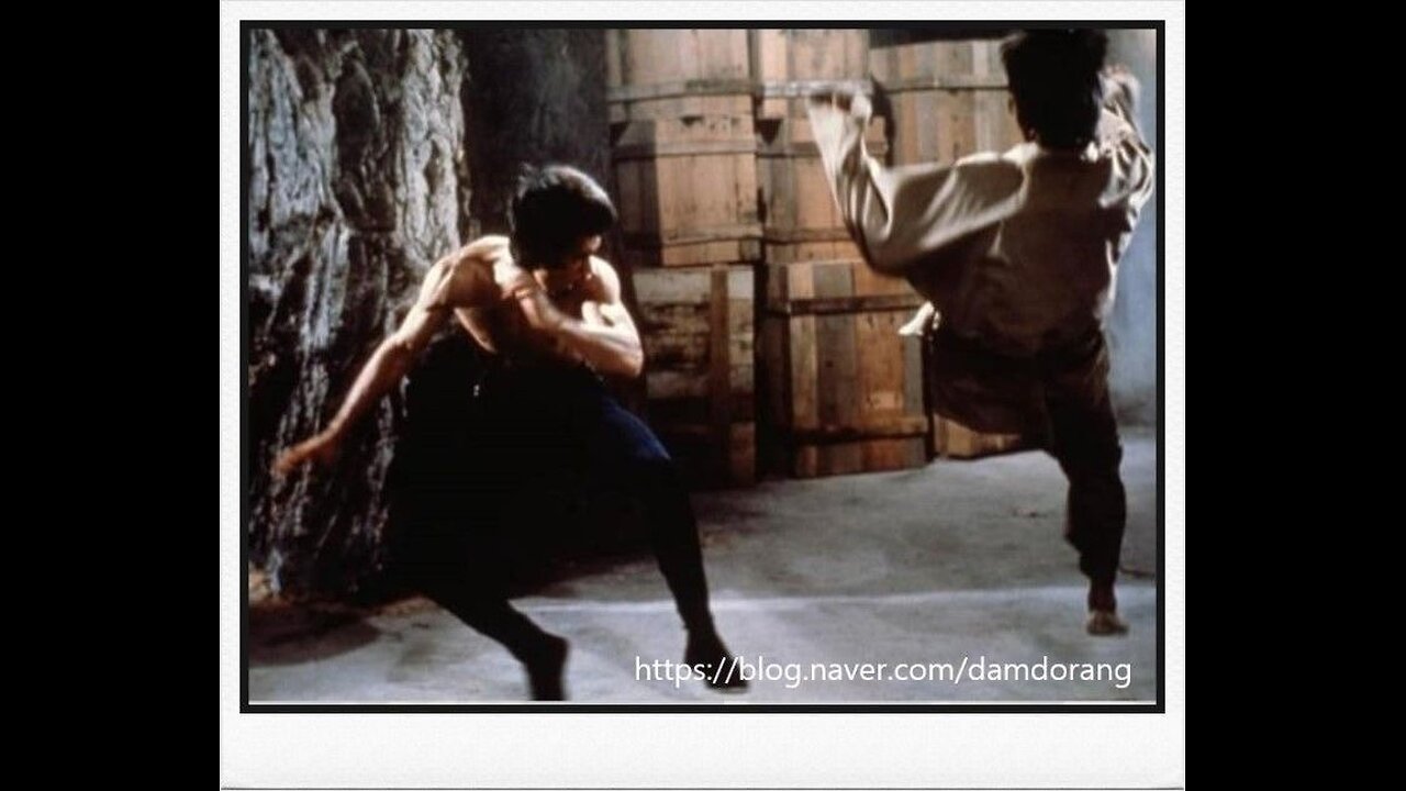 Cross kick Studio Films Bruce Lee Enter the Dragon