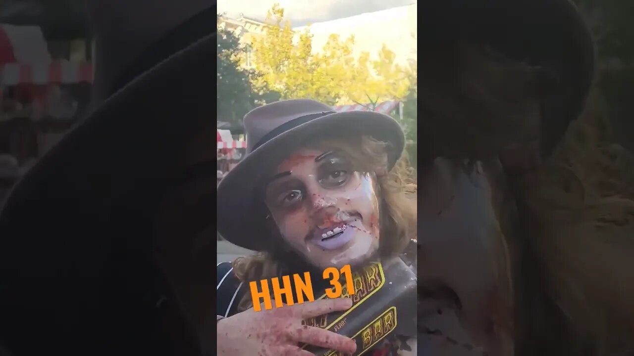 Halloween Horror Nights, Daylight scarezones hit different.
