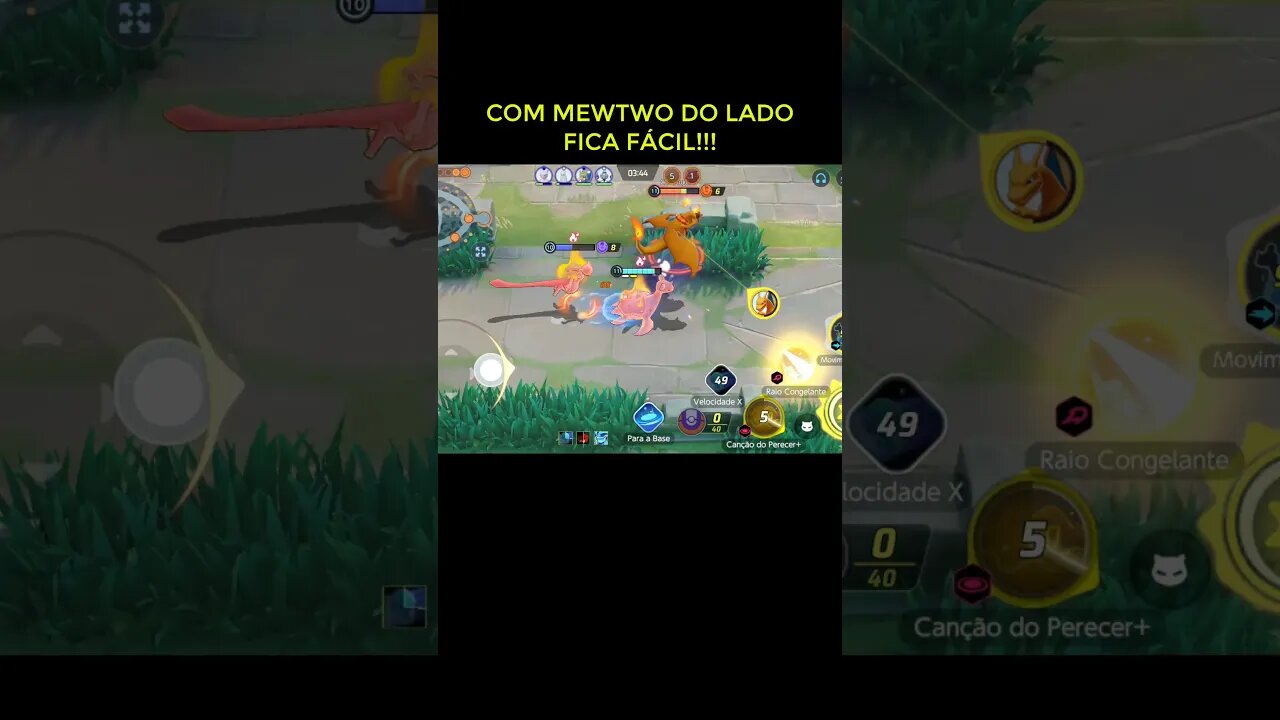 COM MEWTWO DO LADO FICA FÁCIL 🤣🤣POKÉMON UNITE #shorts #burucharizard
