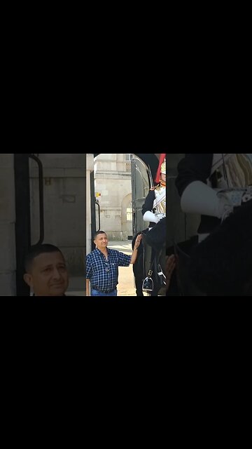 Touching the kings guard is never acceptable #horseguardsparade