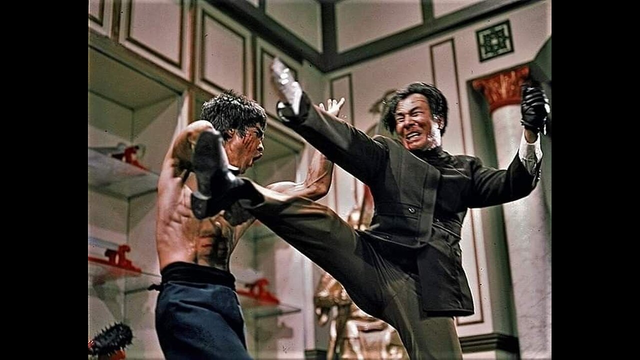 Cross kick Studio Films Bruce Lee Enter the Dragon