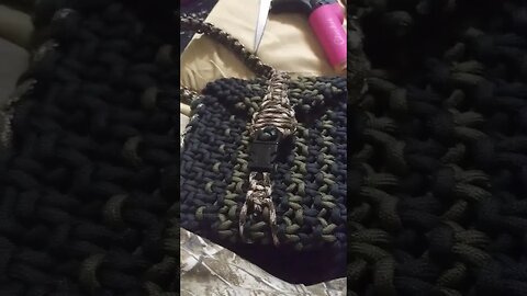 I added a buckle to the camo paracord handbag purse 👛 👜 @DavidCanterbury
