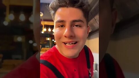 GATESC IN TIMP RECORD BURGERUL OGURITAMICA #oguritamica #mancare #romania #food #mancaciosul #burger