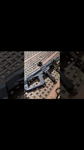 ARK @Invader Zip @Ron Wayne