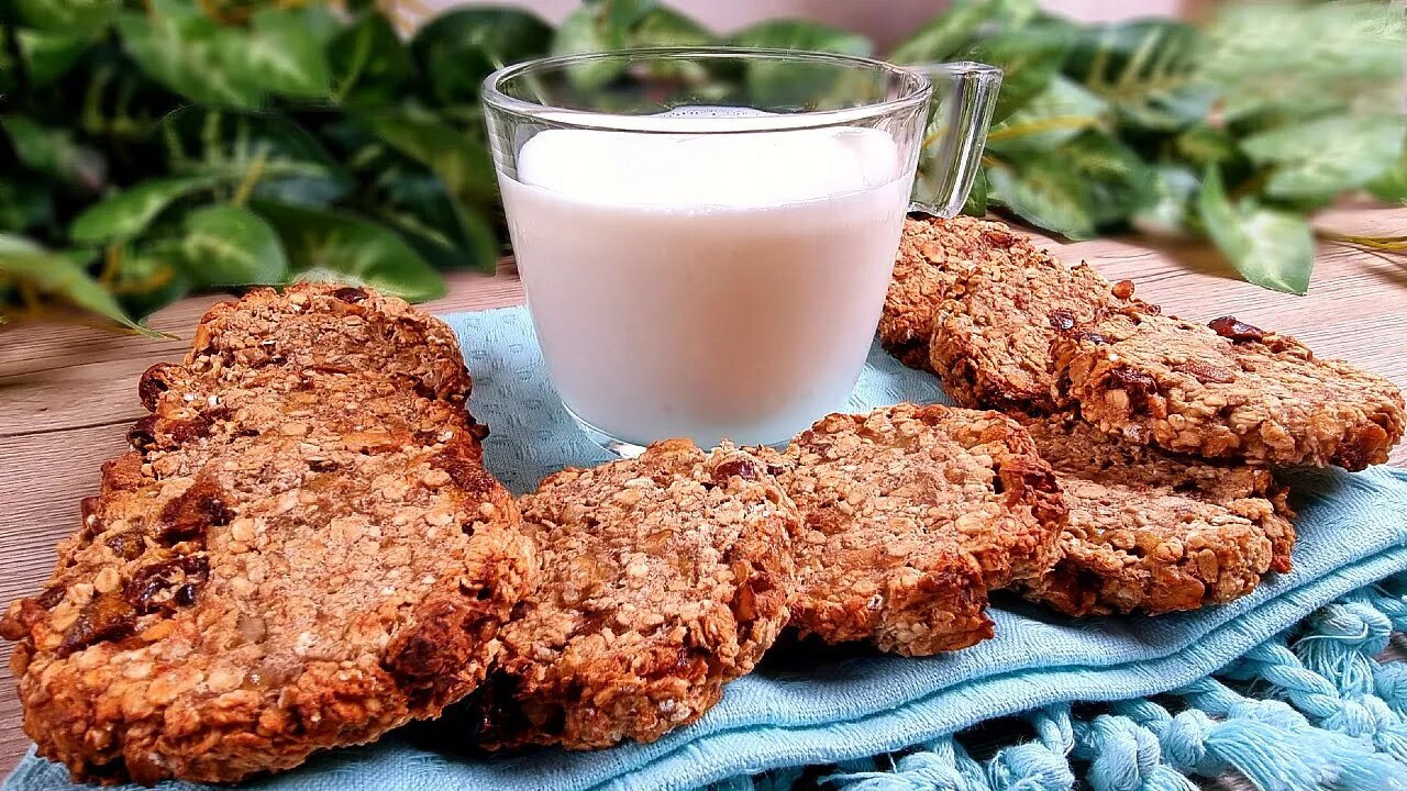 Guilt free cookies with banana, dates and oats! Gluten free, sugar free with only 4 ingredients!