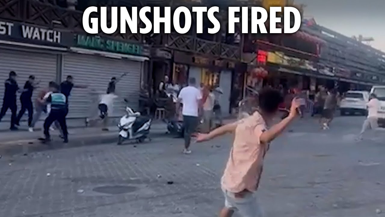 Mass brawl erupts between knife-wielding thugs in Turkish holiday hotspot