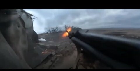 Russian soldiers storming Ukrainian positions
