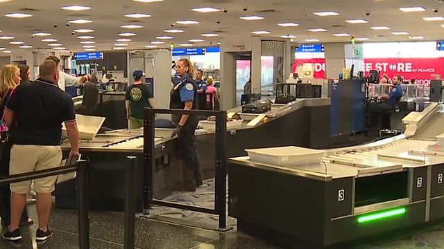 McCarran International Airport to add machines to streamline baggage screenings