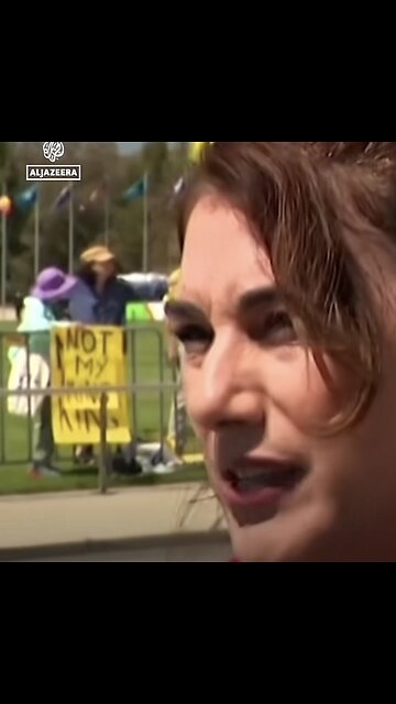 AUSTRALIAN SENATOR HECKLES “ king charles 2.0 “