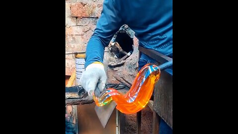 "Take a look at the magic behind glass-blowing! 😲✨"