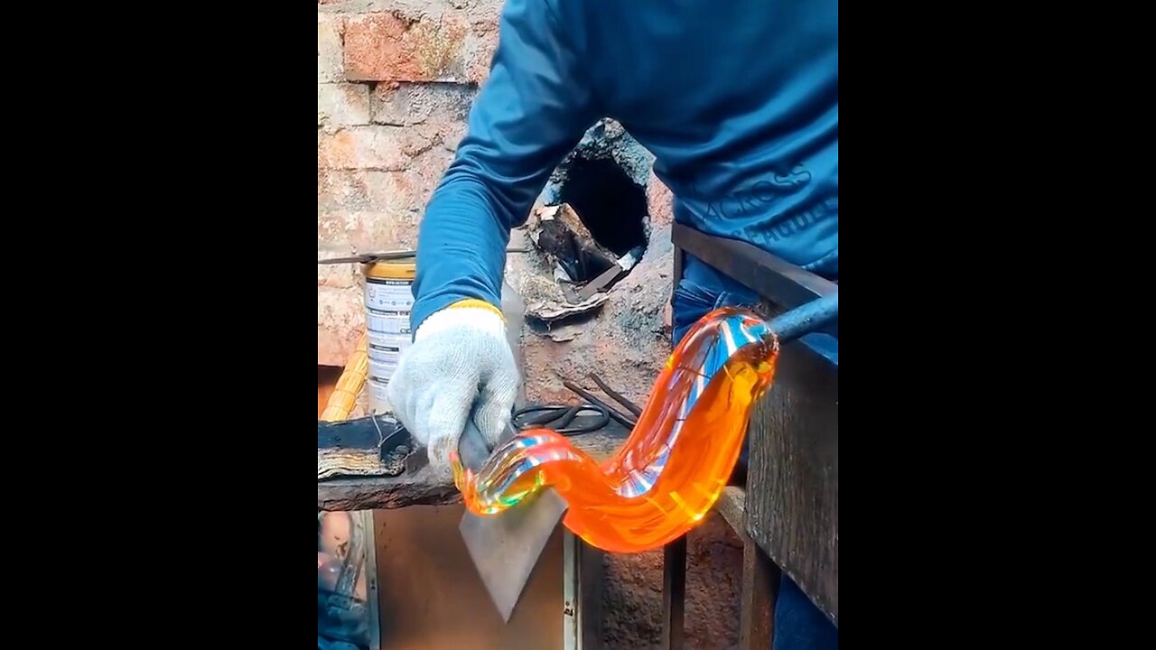 "Take a look at the magic behind glass-blowing! 😲✨"