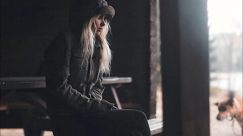 CABIN IN THE WOODS | Daytrip to burn logwoods for no reason