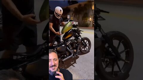 CUSTOMIZANDO uma moto em menos de 5 segundos