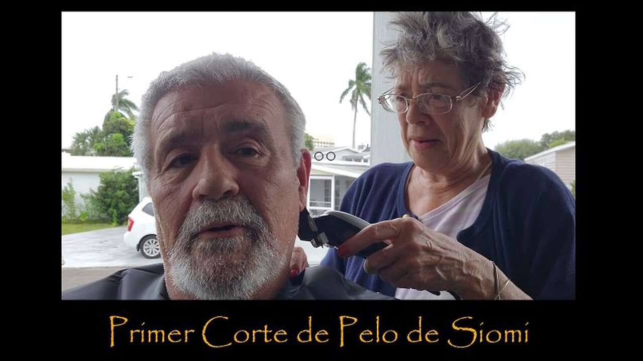 2024 M11 05 Primera vez que Siomi me corta el pelo
