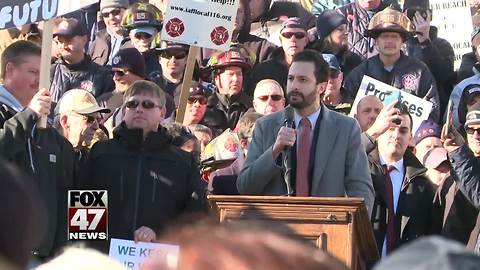 Rallying for their retirement benefits at the Capitol