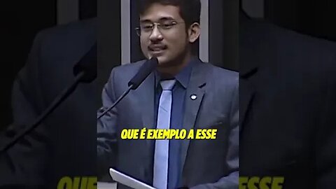 QUE DEPUTADO SE ORGULHA DE NUNCA TER LIDO UM LIVRO #shorts
