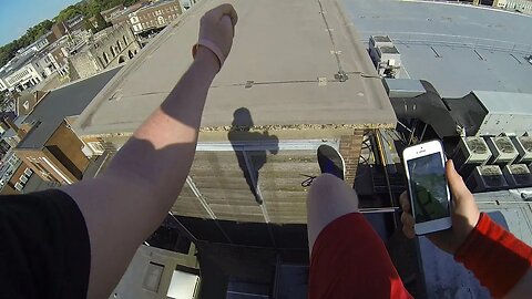 POKEMON GO VS PARKOUR POV