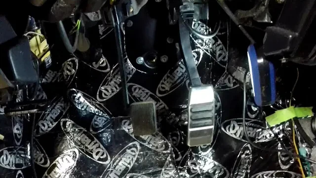 Coyote Swapping My 89 Ford Ranger (pt 6 shift cable, steering column/firewall, gas pedal)