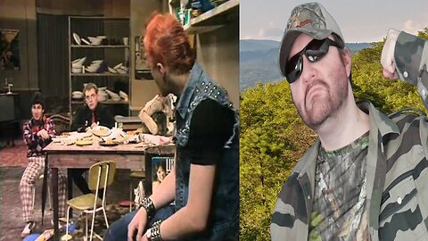 The Young Ones - S1E1- "Demolition" (Subtitulado) (1981) - Reaction! (BBT)