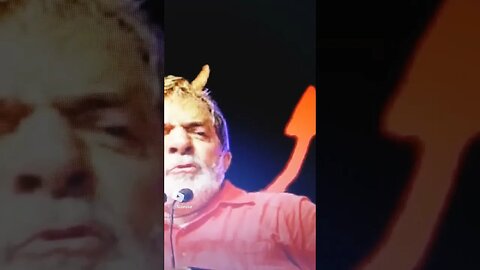 LULA SE VESTE DE D14B0 PRA ASSUSTAR OS FÃS DO BOLSONARO? #shorts #lula #bolsonaro #lula