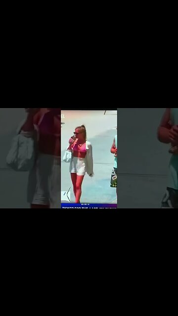 Venice Beach Cam Follows Hot Blonde #smokenscan #funny #comedy