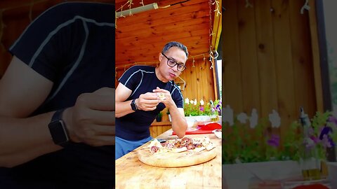 Delectable Chicken Liver Pizza