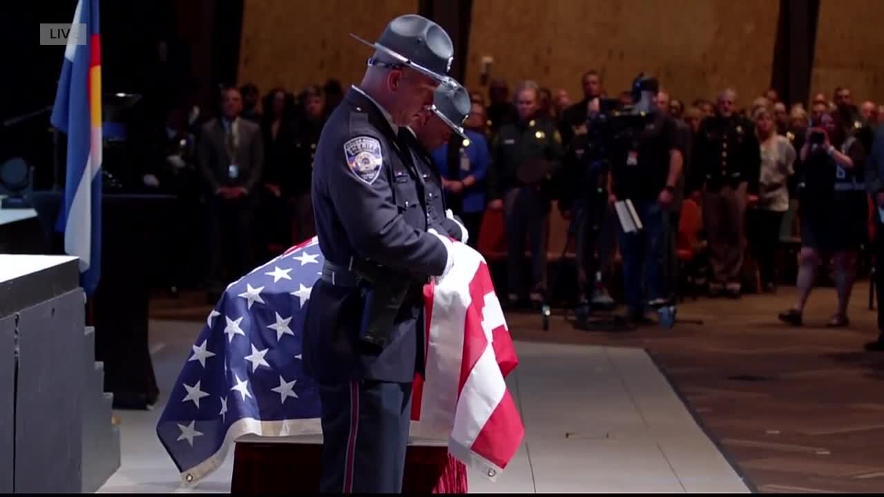Retired police officer describes traditions during police funerals
