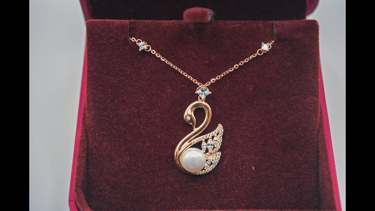 Sterling Silver Swan Pendant #sterlingsilver #swan #pendant #cubiczirconia #giftideas