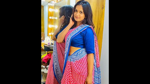 Ex-Bigg Boss contestant Ariyana Glory released a beautiful album.
