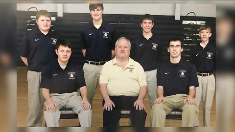Honoring a legend; Canisius bowling dedicates season to Coach Pat