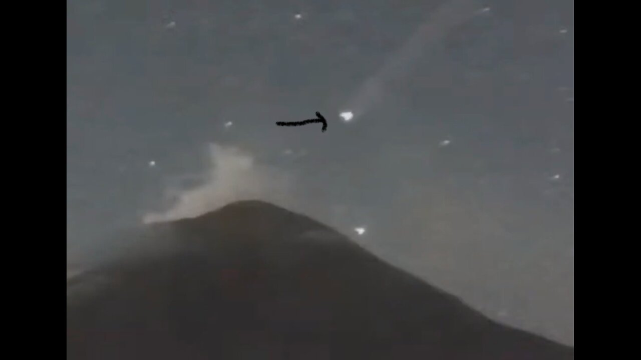 UFO Visits Mexican Volcano