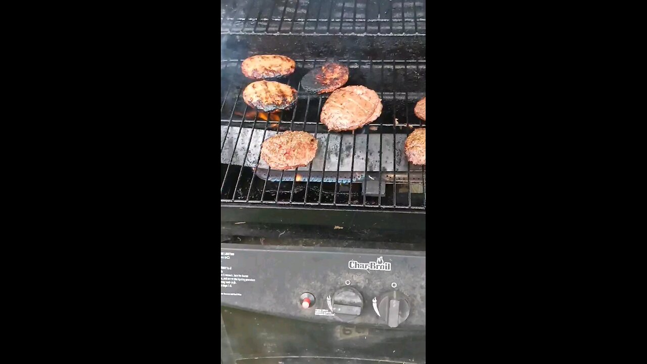 itss it's that time of year ya dig #charbroi