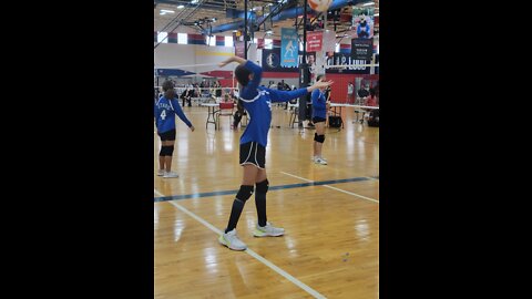 Layla serves an Ace