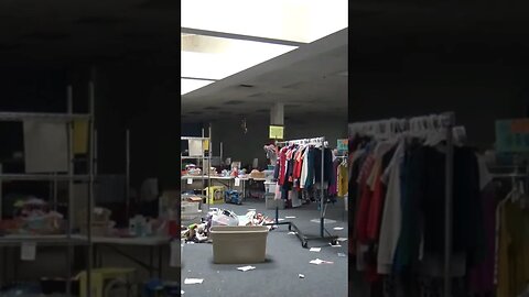 what caused this shopping mall to go abandoned