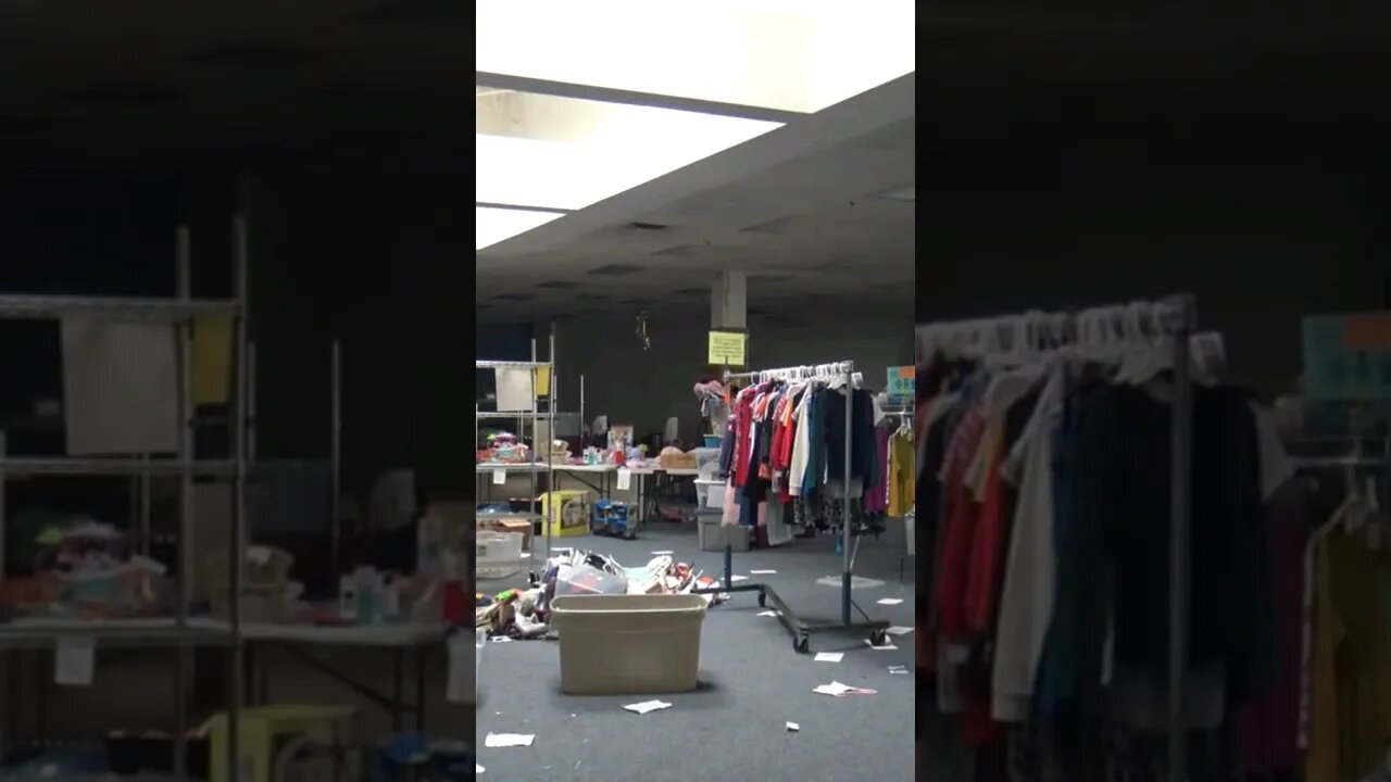 what caused this shopping mall to go abandoned