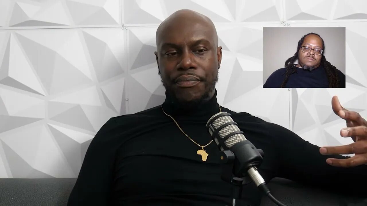 @SaRaGarvey2012 Exposes Super Karen @JustPearlyThings