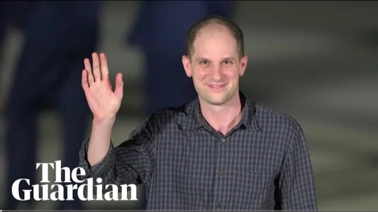 'It's overwhelming'_ WSJ reporter Evan Gershkovich returns to US in Russia priso