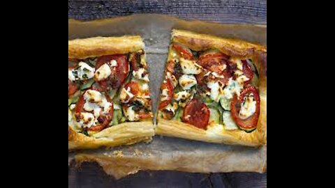 🍕 PUFF PIZZA APERO 🍕 4 ingredients. Recipe in the 1st com to follow ➡️. For My Little Cabbage