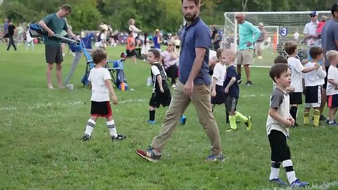 9.16 Leo's Soccer - Handshake Line