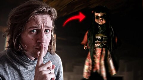 O IDIOTA do meu tio ROUBOU uma BONECA POSSUÍDA - Okiku