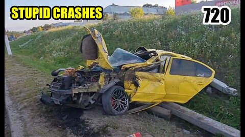 Stupid driving mistakes 720 (July 2022 English subtitles)