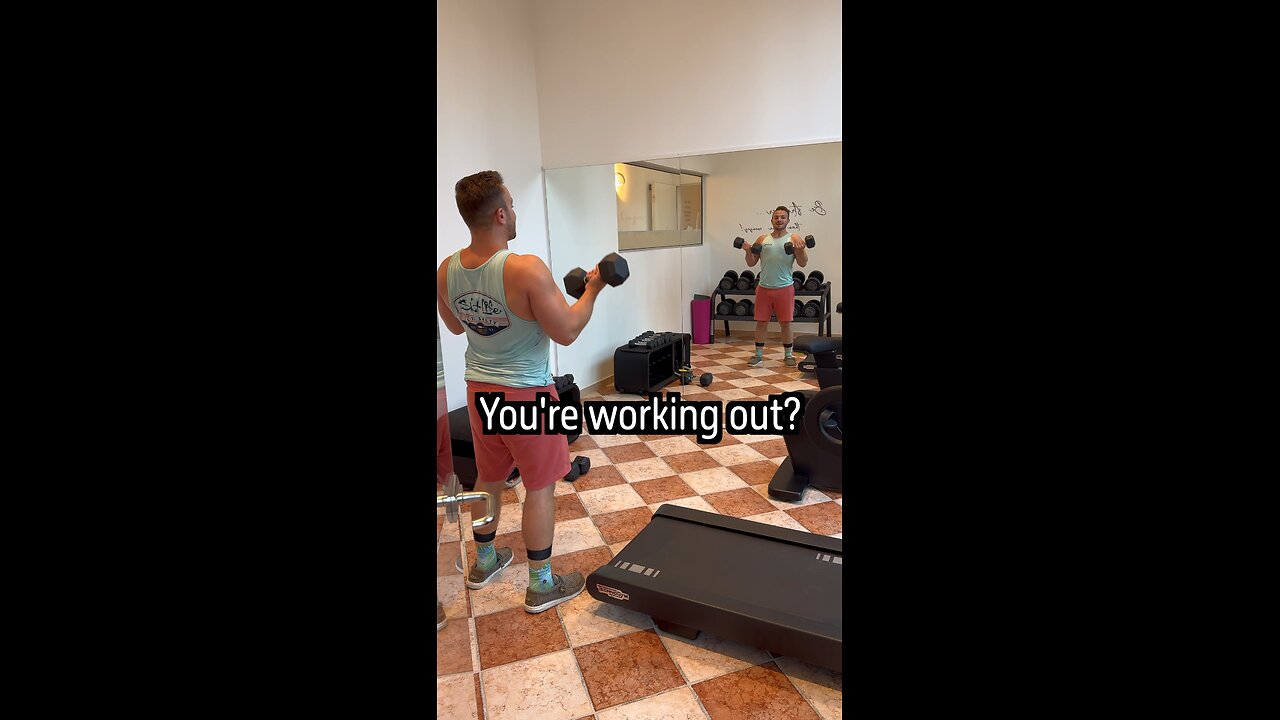 Quick pump before pasta and pizza in Italy 🇮🇹