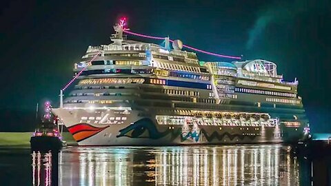 A Sea of Splendor Sailing in the Lap of Luxury