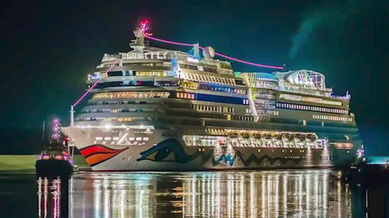 A Sea of Splendor Sailing in the Lap of Luxury