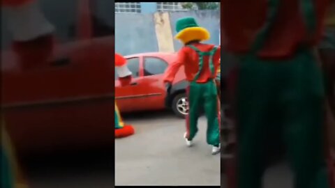 DANÇANDO FOFÃO, FOFONA, PATATI E PATATÁ DA CARRETA DA ALEGRIA, LIKE