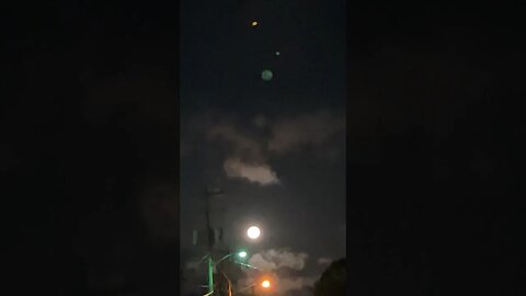 Venus and Jupiter are HUGE this morning! 🪐😳🌕
