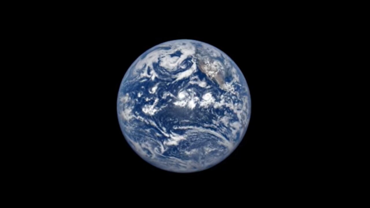 Astronauts Describe Seeing Earth From Space